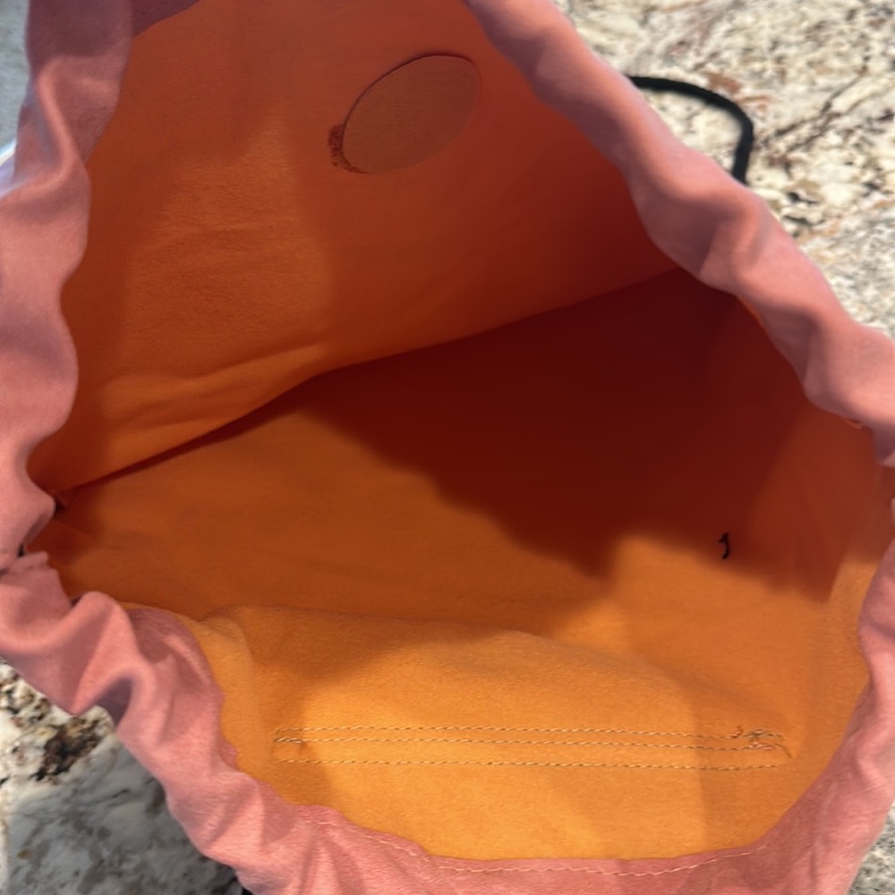 Pink leather backpack - Picture 3 of 4